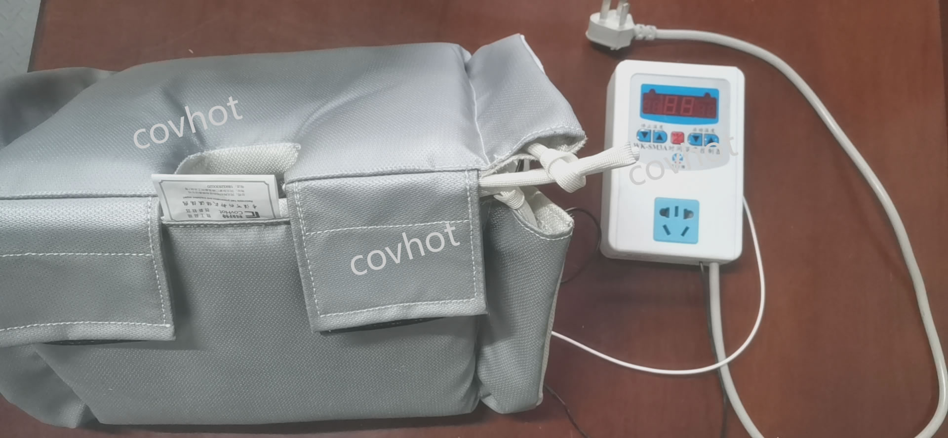 電伴熱防凍<a href=http://newlichen.cn/e/tags/?tagname=%E4%BF%9D%E6%B8%A9%E5%A5%97 target=_blank class=infotextkey>保溫套</a>